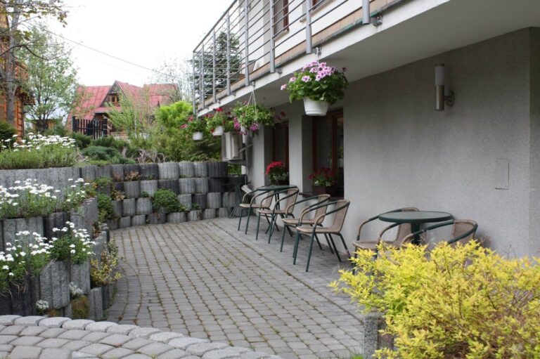 willa-halka-noclegi-zakopane-otoczenie-03-1471753866
